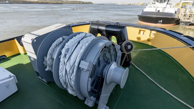 Damen winch