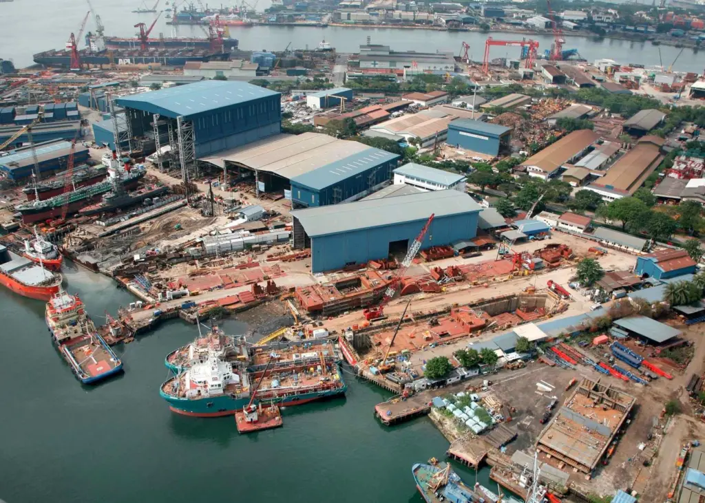 DNV GL and Keppel's collaborative office will be located at KMDTech Singapore, with Keppel O&M’s yards (pictured) to provide project execution. (credit: Keppel)
