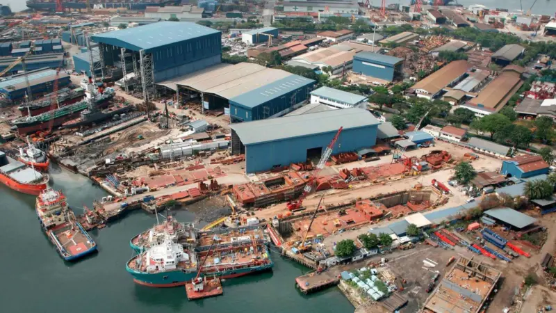 DNV GL and Keppel's collaborative office will be located at KMDTech Singapore, with Keppel O&M’s yards (pictured) to provide project execution. (credit: Keppel)