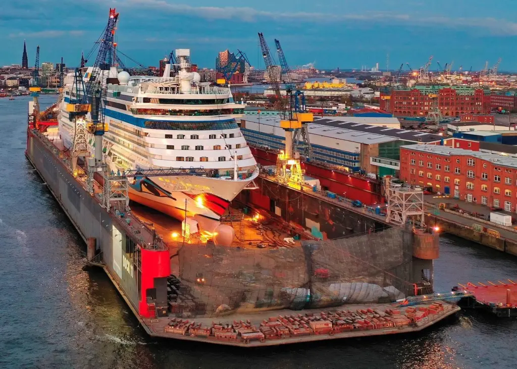 Class all-clear for  AIDAluna at Blohm + Voss (Photo Carsten Neff)