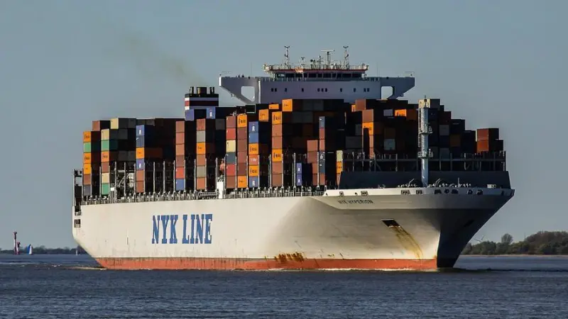 ABS and CINS are producing guidelines on safer stowage on container ships Photo: pixabay
