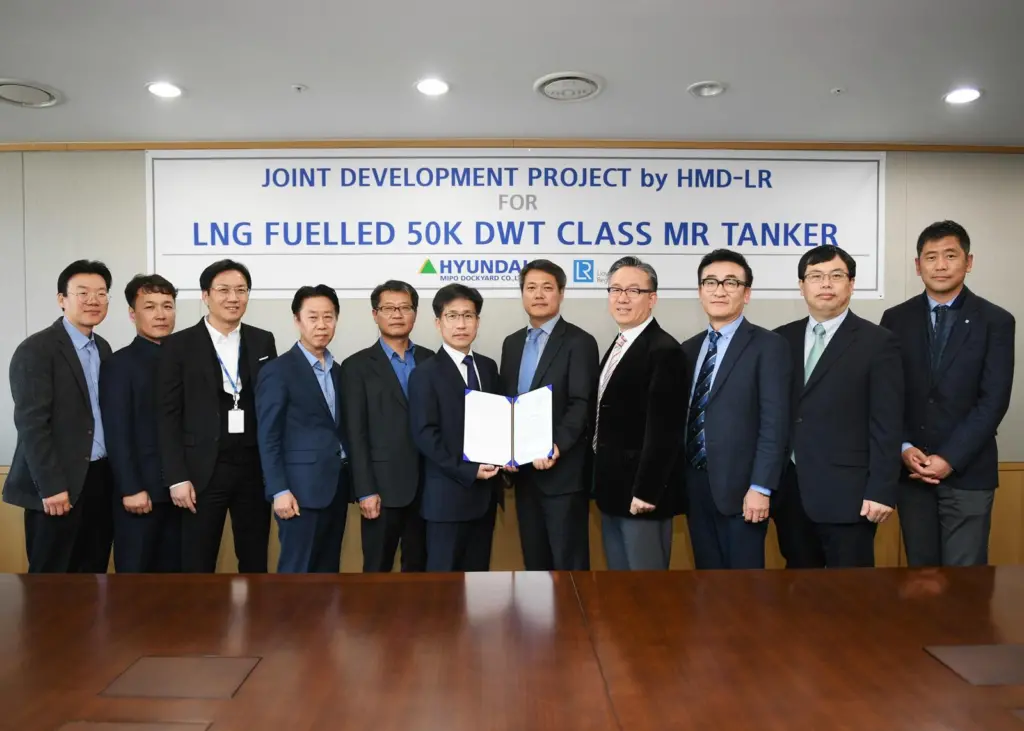 HMD receives approval in principle from LR for its LNG-fuelled MR tanker design.