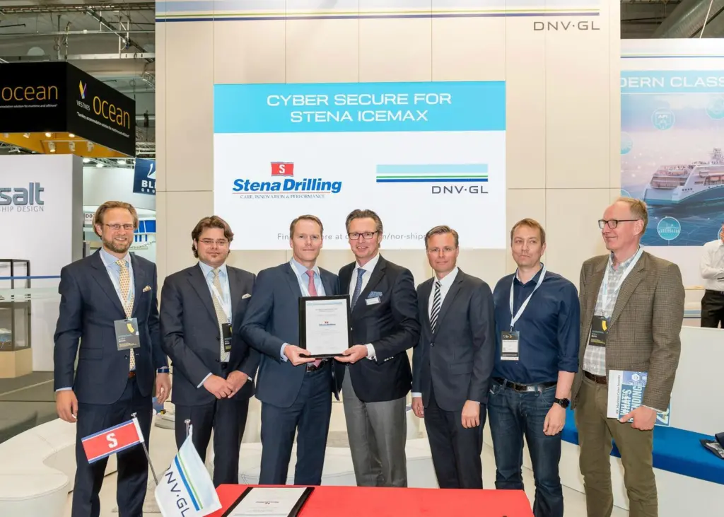 Signing ceremony of the Cyber Secure notation for Stena Drilling’s Stena 'IceMAX' drillship Photo DNV GL