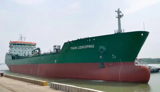 First of a new breed: Thun Lidkoping on delivery in China. (Photo courtesy of Erik Thun AB).