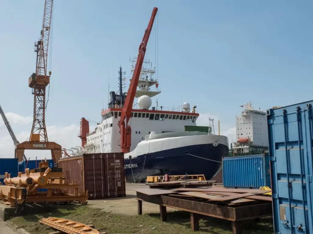 Polarstern on one of her 70 visits to Lloyd Werft.