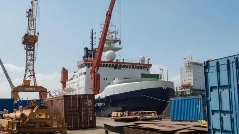 Polarstern on one of her 70 visits to Lloyd Werft.