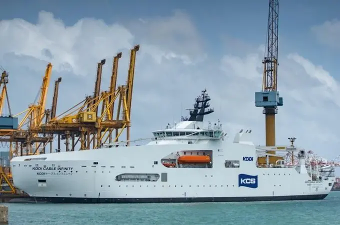 At 113.1 meters in length, 21.5 meters in breadth and 8.8 meters in depth, KDDI Cable Infinity is the largest vessel constructed by Colombo Dockyard to-date.