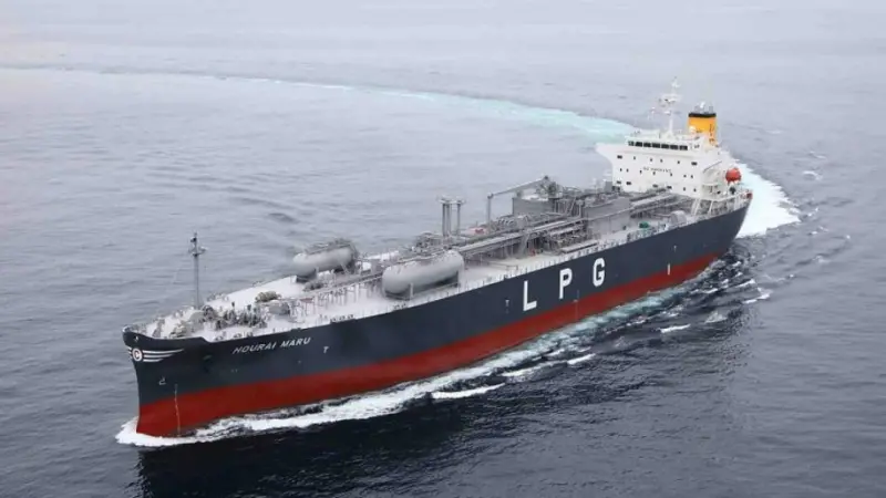 Mid-sized LPG carrier Hourai Maru (photo courtesy of JSEA).