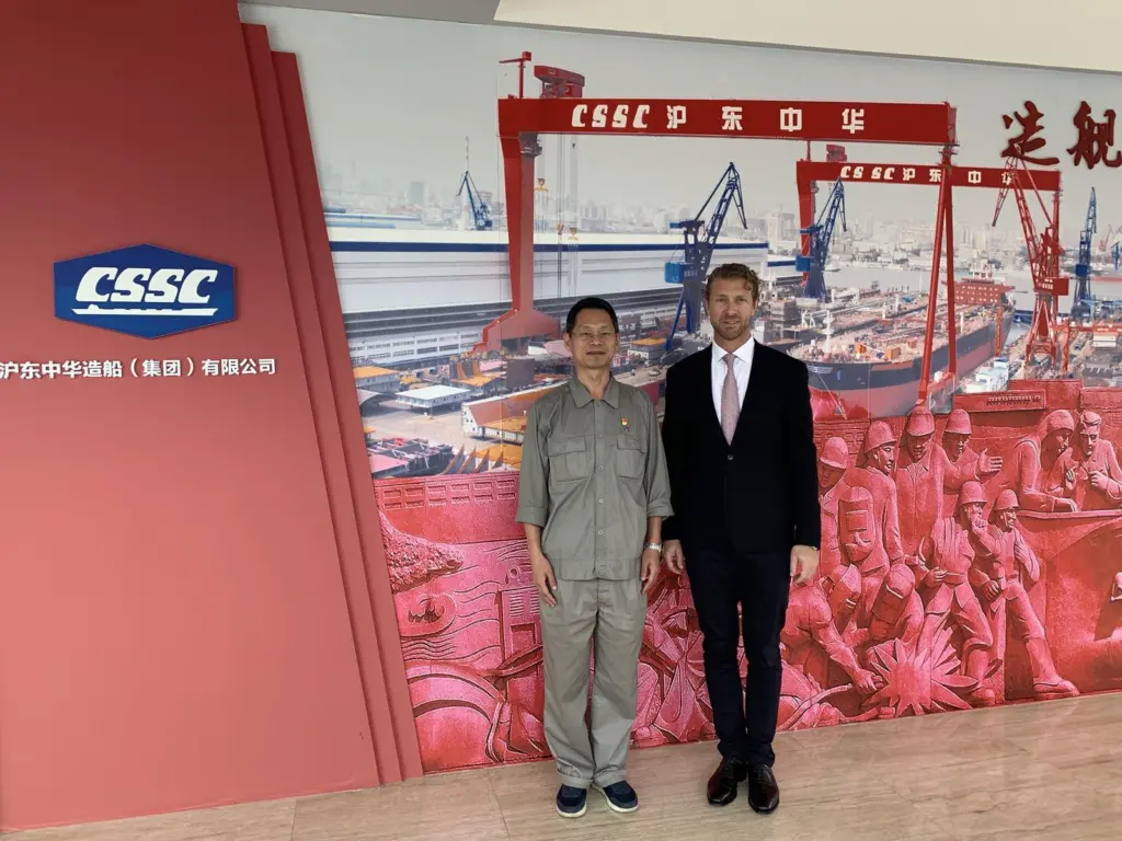 Mr. Danping Lou, Chief Technical Officer, Hudong-Zhonghua Shipbuilding, a part of CSSC Group with Noah Silberschmidt, CEO, Silverstream Technologies.