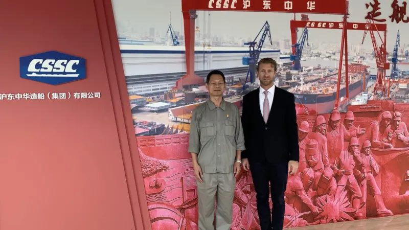 Mr. Danping Lou, Chief Technical Officer, Hudong-Zhonghua Shipbuilding, a part of CSSC Group with Noah Silberschmidt, CEO, Silverstream Technologies.