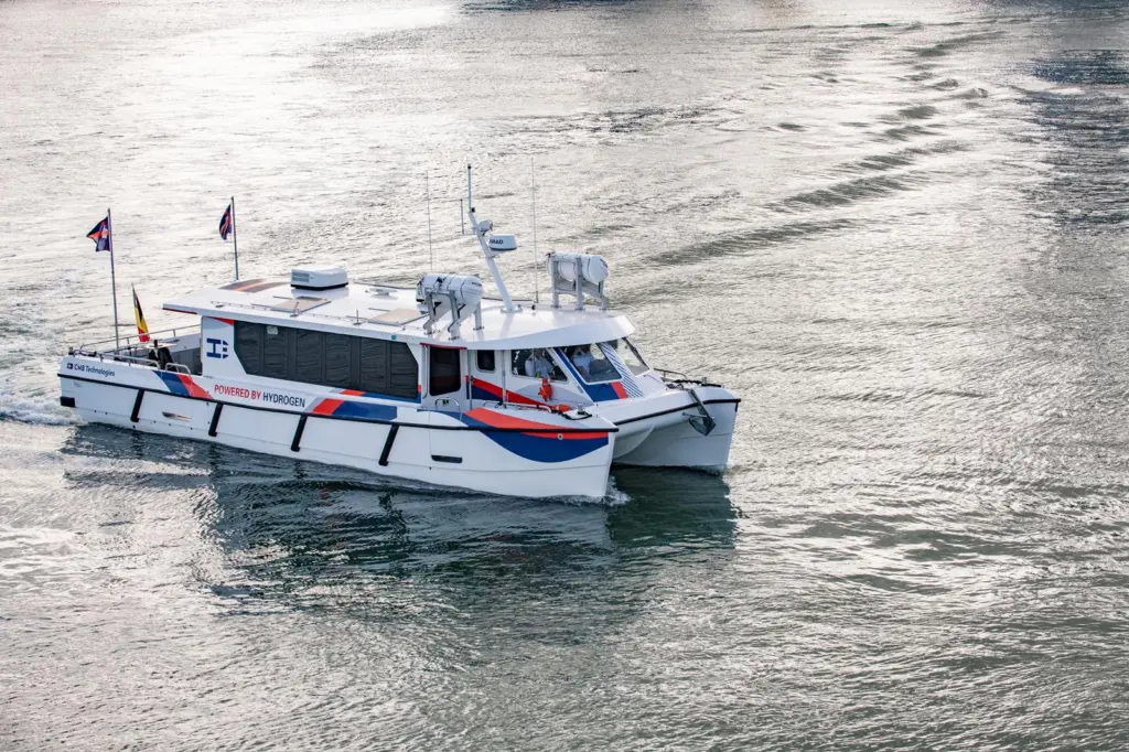 CMB’s 14m long catamaran Hydroville