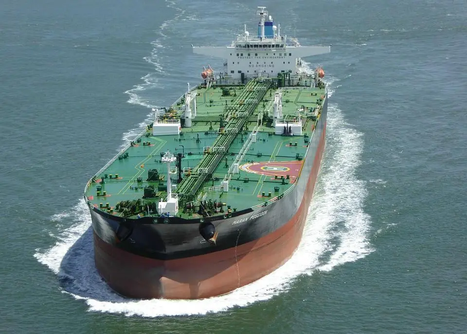 Bourbon and Sonasurf are working with Total to deploy Smart shipping solutions Photo: pixabay