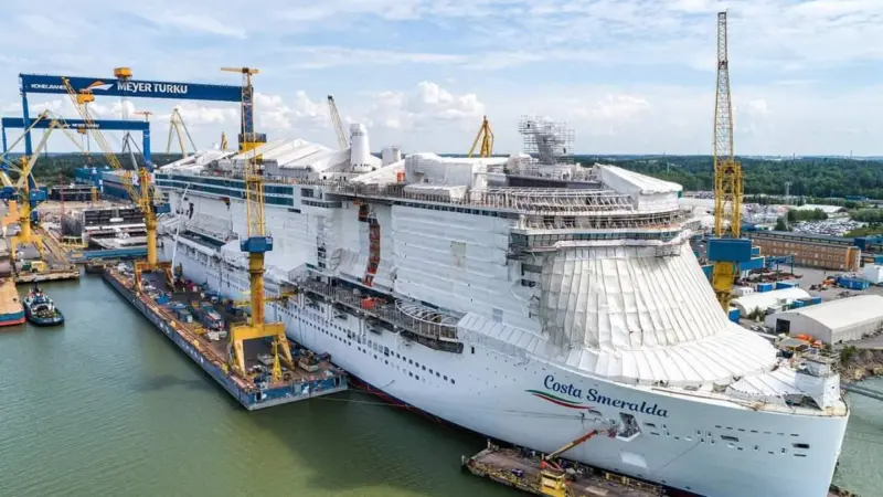 Costa Smeralda at an earlier stage of fitting out at Turku (photo courtesy of Meyer Turku).