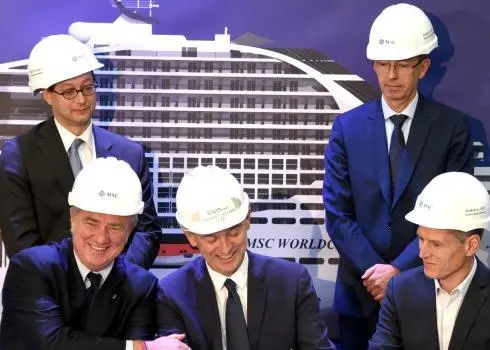 Pierfrancesco Vago, Executive Chairman, MSC Cruises, Laurent Castaing, Director General of Chantiers de l'Atlantique, and executives from Entrepose and CEA Tech at the signing of the fuel cell MoU on 31 October.