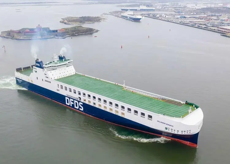 Hollandia Seaways marries two-stroke engine technology with scale and design optimisation to raise shortsea freight transport efficiency (credit: Gothenburg Port).