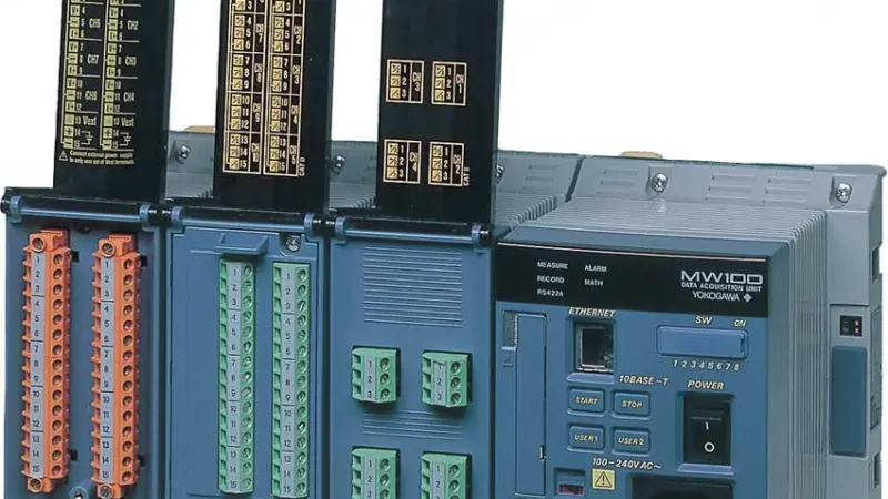 Over ten of Lauritzen’s ships have had data loggers installed onboard, similar to the Yokogawa MW100 unit pictured, to enable high-frequency, two-minute interval logging from bridge systems and engine equipment.