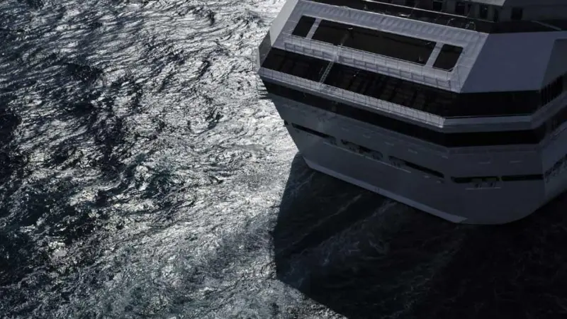 Paper copies of SRtP documentation have been replaced with a tablet-based digitalised system aboard Regent Seven Sea Cruises’ latest vessel, Seven Seas Splendor.