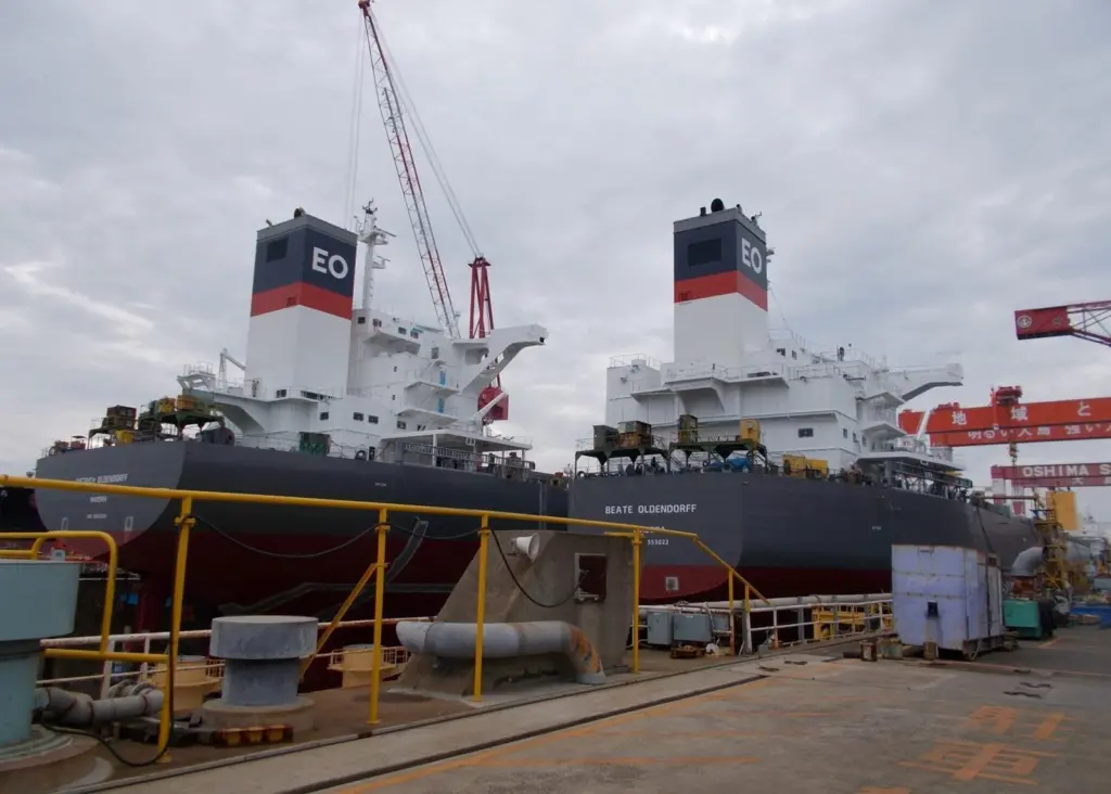 Oldendorff eco-carriers get ready for off at Oshima