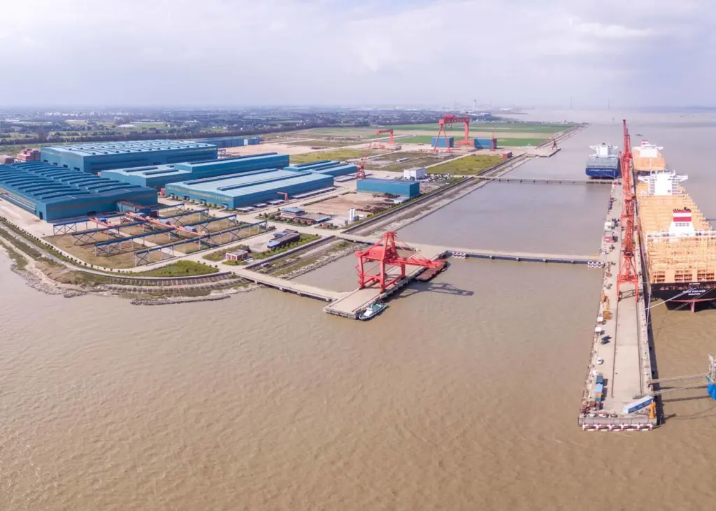 Yangzijiang Shipbuilding announced a $1.15 billion order for 2+8 14,000 TEU containerships on 16 March. (Photo courtesy of MES Shipbuilding)