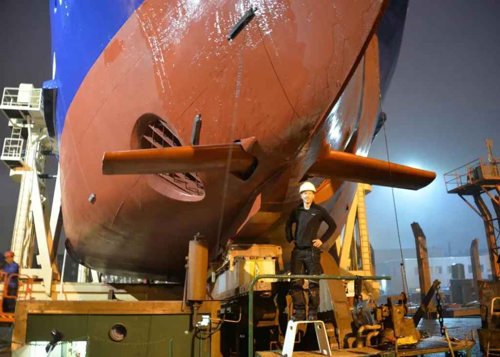 Wavefoil's fibreglass retractable bow foil solution was retrofitted to MF Teistin in September 2019. (Picture courtesy of Wavefoil A/S)