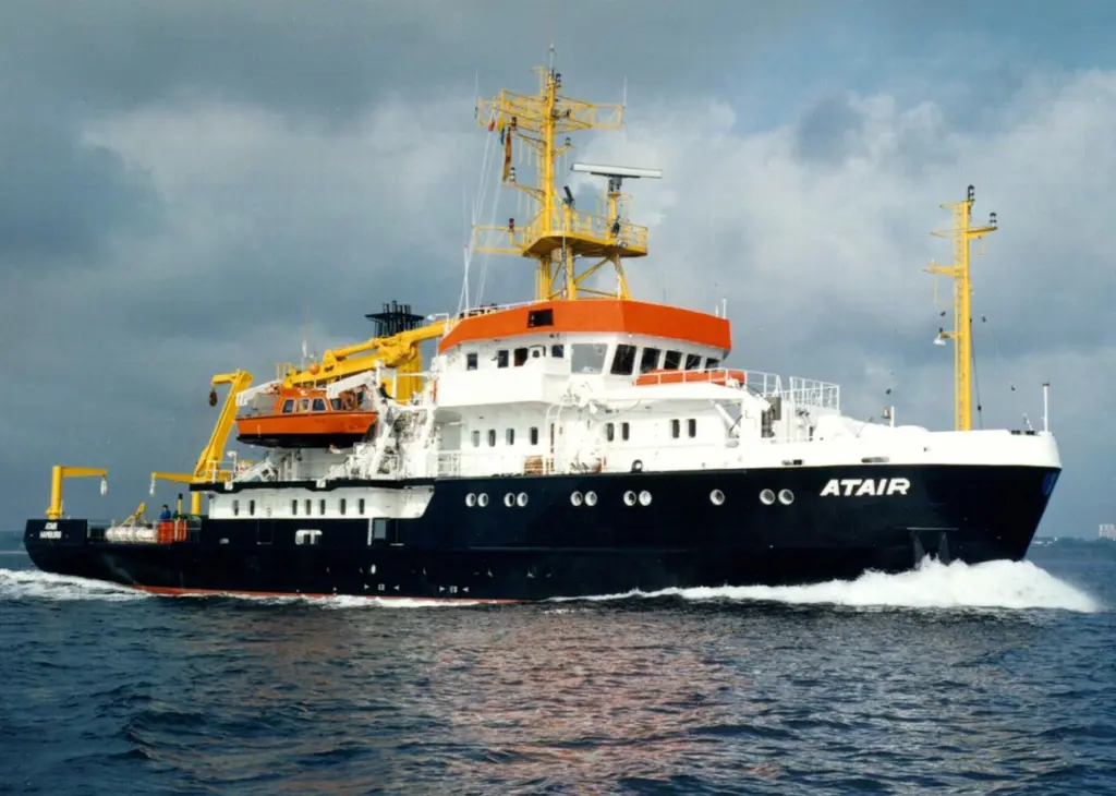.Fassmer LNG Atair due into service as A&R rapid response LNG trio follows