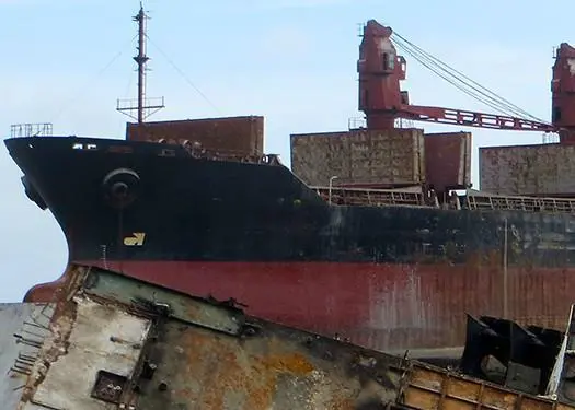 Norway is helping Bangladesh improve its ship recycling processes Photo: IMO