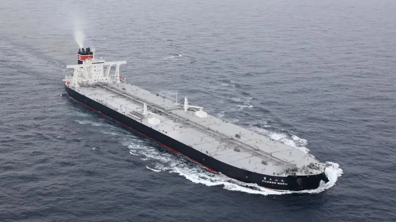 Energy transportation to Japan: the Fujisan Maru.(credit: Namura Shipbuilding).