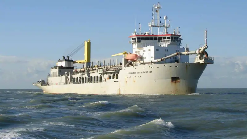 Jan De Nul’s Trailing Suction Hopper Dredger Alexander von Humboldt (credit: MAN ES)