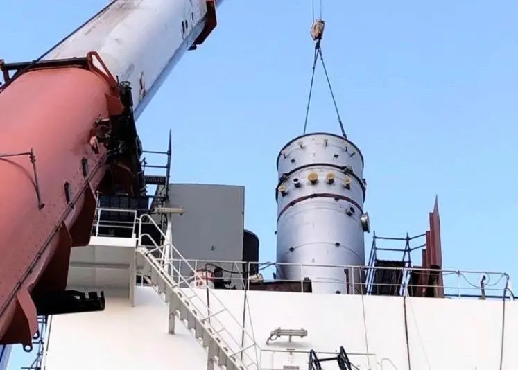 The scrubber being installed on board the ‘Seaviolet’ Photo: VDL AEC Maritime