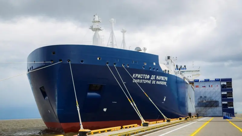 The new Arc7 vessel design features three 17MW ABB Azipod electric propulsion units, compared with the 45MW total propulsion in the Christophe de Margerie (credit: SCF)