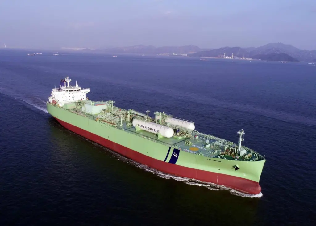 The BW Gemini, a VLGC from the BW LPG fleet, has had its MAN B&W 6G60ME-C9.2 main engine retrofitted to an MAN B&W 6G60ME-C9.5-LGIP dual-fuel type, capable of operating on fuel oil and LPG. (picture courtesy of BW LPG)