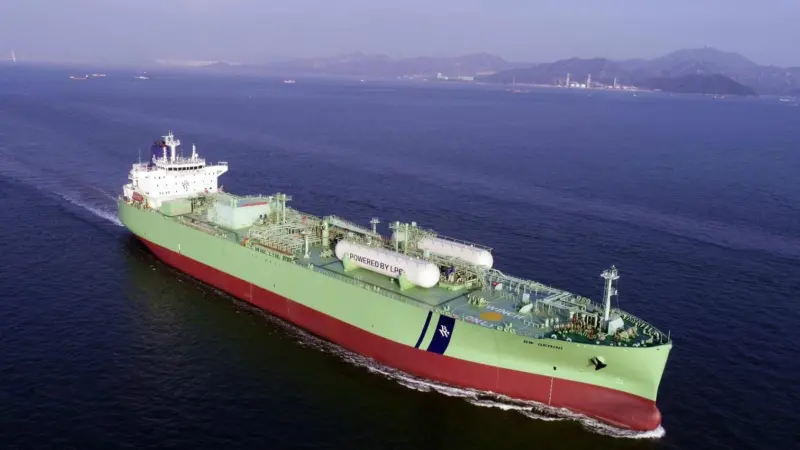 The BW Gemini, a VLGC from the BW LPG fleet, has had its MAN B&W 6G60ME-C9.2 main engine retrofitted to an MAN B&W 6G60ME-C9.5-LGIP dual-fuel type, capable of operating on fuel oil and LPG. (picture courtesy of BW LPG)