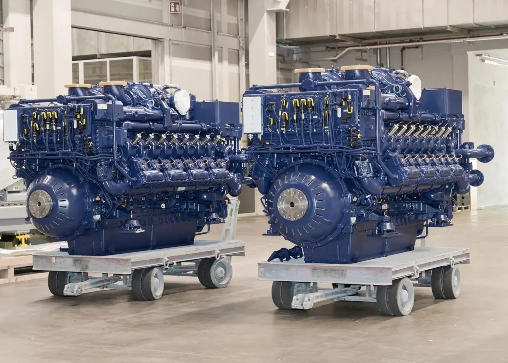 Rolls-Royce is supplying two MTU 16V4000 M55RN gas engines to Sembcorp Marine Integrated Yard for the construction of the world’s first LNG-hybrid powered tug.