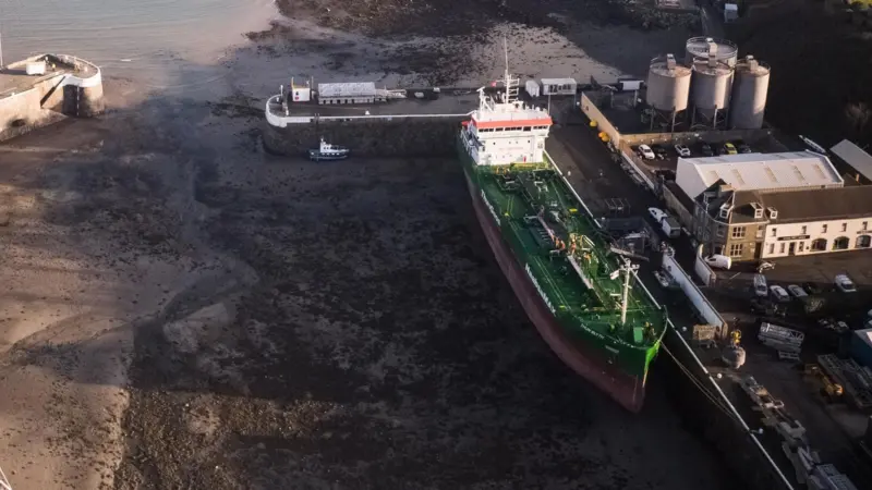 Thun Blyth, safely aground at low tide in St Sampson, Guernsey.(credit: Geos Group).