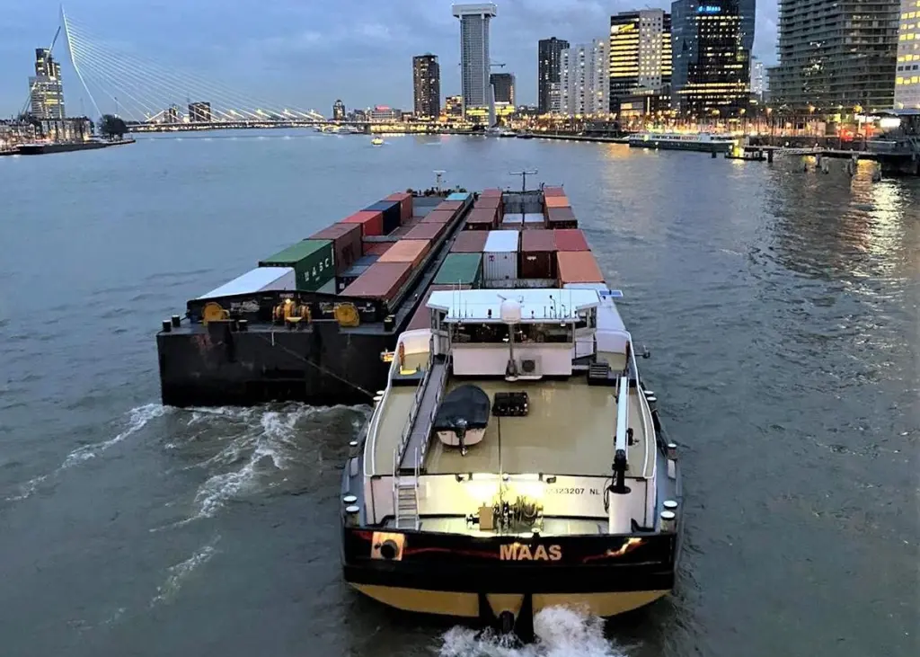 The Maas will be retrofitted with a PEM fuel cell system and battery system at Holland Shipyards Group’s yard in Hardinxveld.