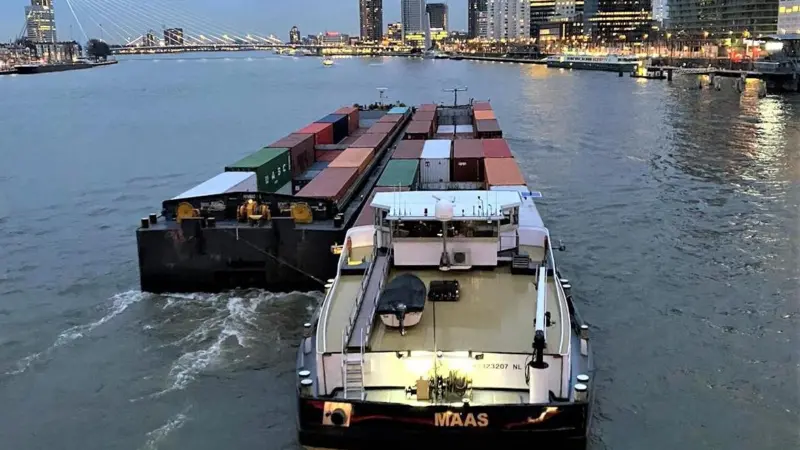 The Maas will be retrofitted with a PEM fuel cell system and battery system at Holland Shipyards Group’s yard in Hardinxveld.