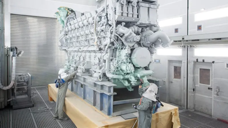 Rolls-Royce has made the first deliveries of the 16-cylinder engines of its mtu Series 8000.