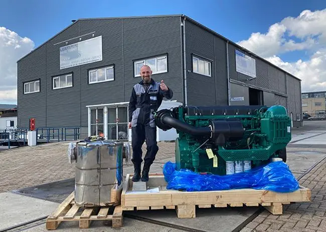 Volvo Penta D13 MH IMOIII/EU Stage V marine engine arriving at Lemmen Diesel Engines Photo: Volvo Penta