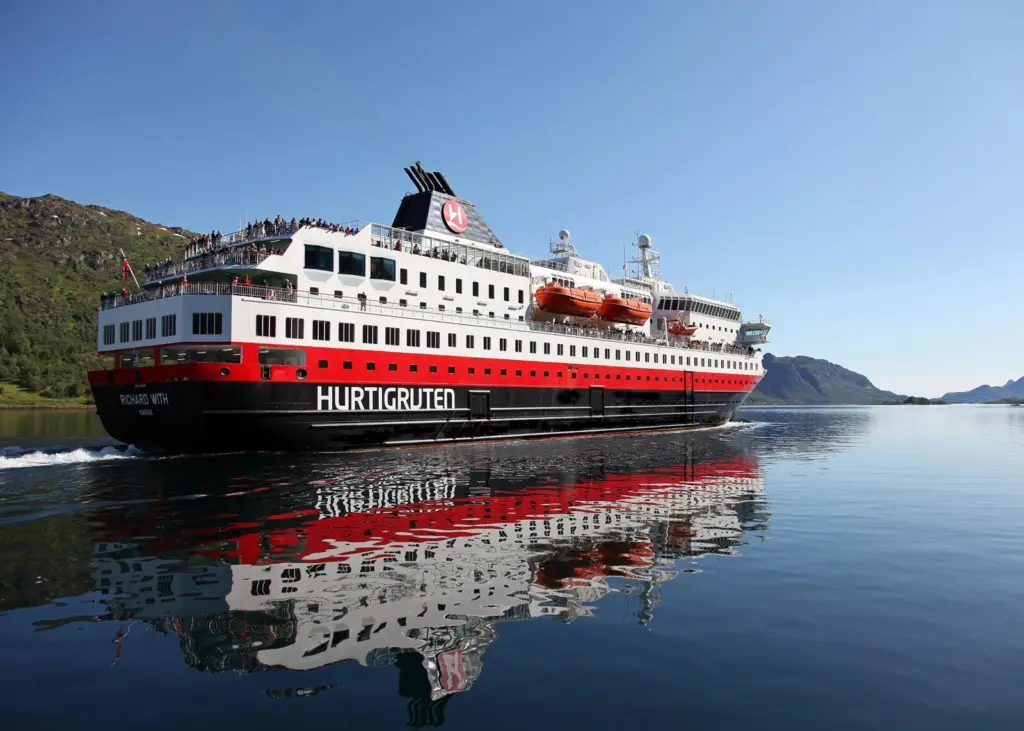 Hurtigruten has ordered the retrofit of 2 x 1.12MWh energy storage systems aboard three of its coastal passenger vessels