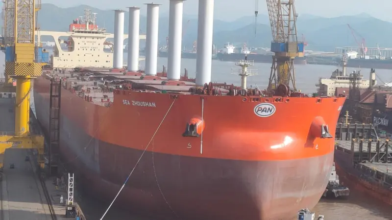 Norsepower’s first installation of its tiltable Rotor Sails on board a bulk carrier Photo: Norsepower