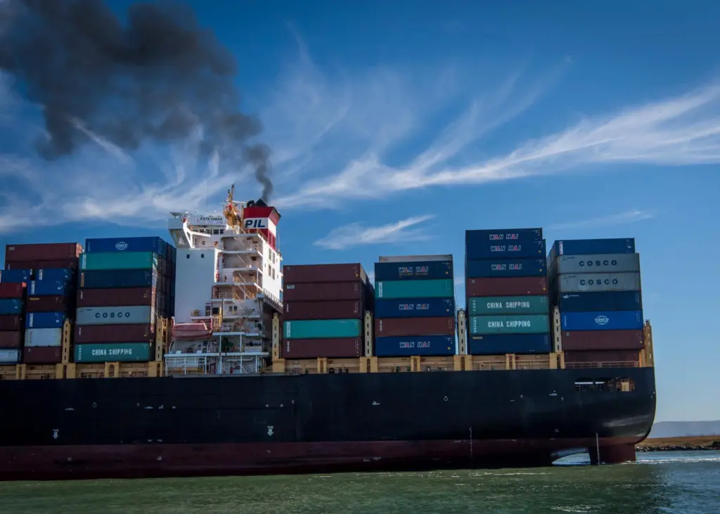 Shipping accounts for 3-4% of global emissions Photo: 2018 Bloomberg Finance LP