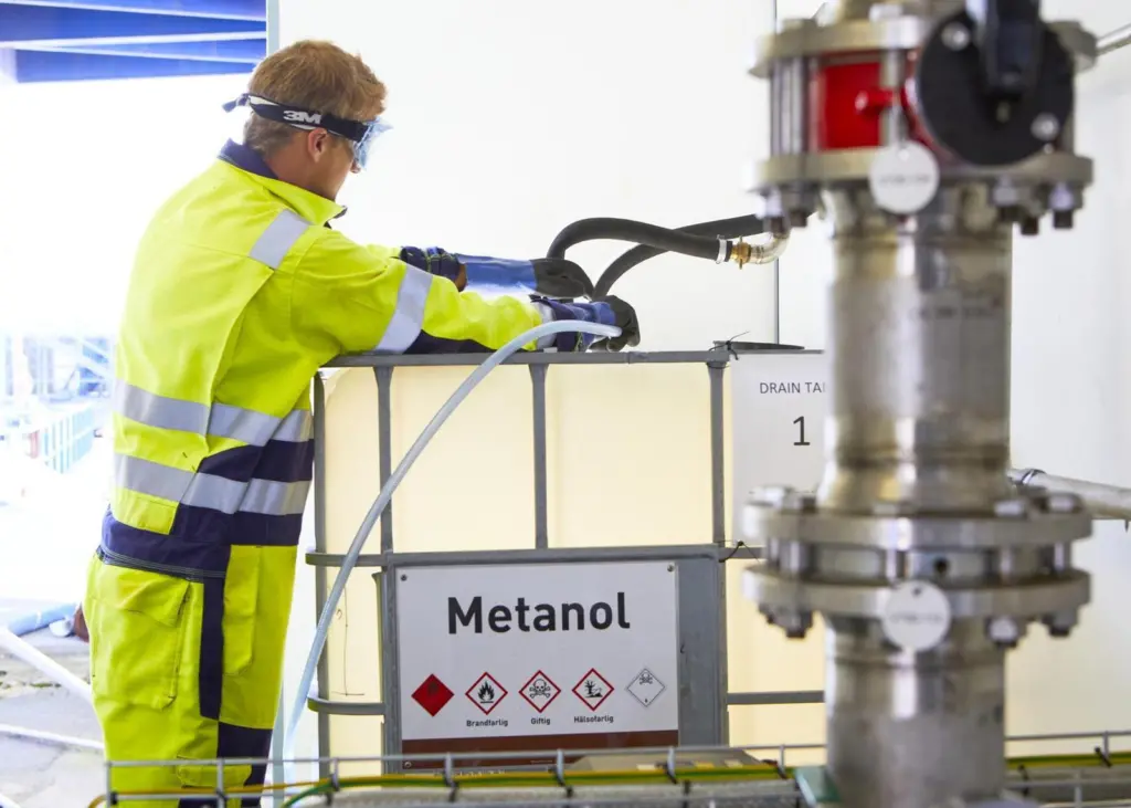 The ‘Germanica’ taking on board methanol Photo: Anna Hult/Stena Line