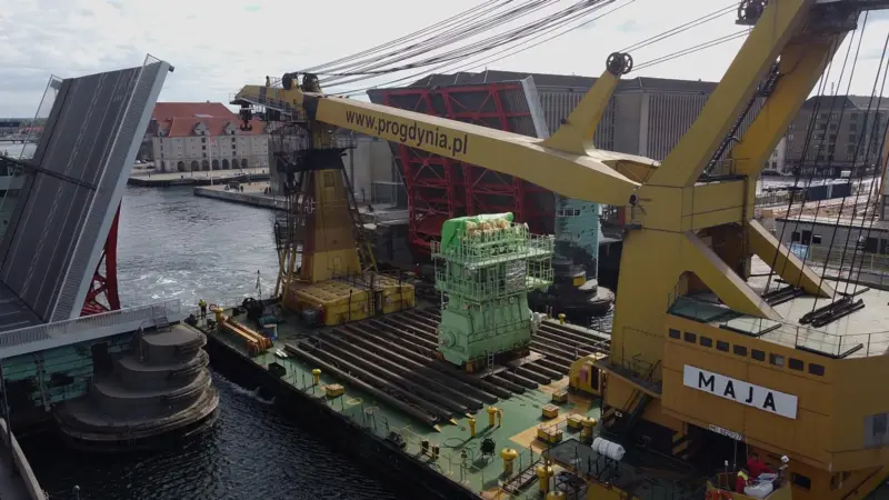 MAN Energy Solutions' 4T50ME-X test engine, which will serve as the platform for the ammonia engine development, on its way to MAN ES’s Research Centre Copenhagen (RCC) facility in 2020.
