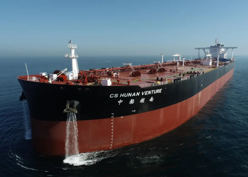 The 307,000 dwt VLCC CS Hunan Venture is powered by a single MAN B&W 7G80ME-C high-efficiency engine.