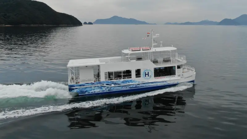CMB and Tsuneishi held a ceremony to mark the delivery of HydroBingo, an 80-passenger hydrogen-fuelled ferry, on 10 August.