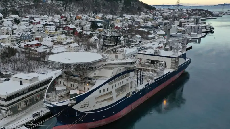 Versatile addition to the Italian fleet, cableship Leonardo da Vinci.(credit: Prysmian Group).