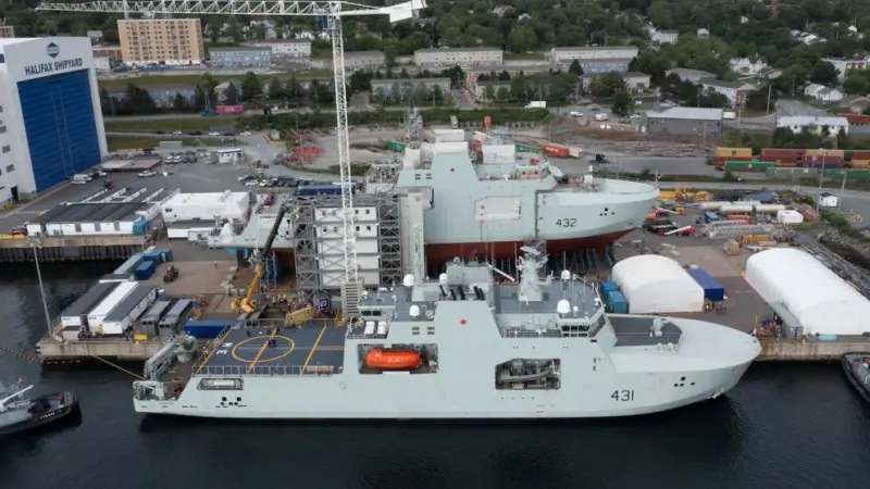 The HMCS Margaret Brooke (front) was delivered on 15 July. The third Harry DeWolf-class vessel (back) will be launched in autumn 2021. (credit: Irving Shipbuilding Inc.)