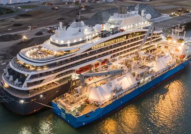 LNG bunkering