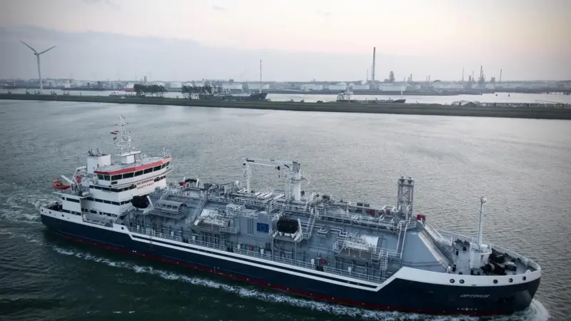 The Optimus represents the first reference for Damen's LGC 6000 LNG bunkering vessel design.