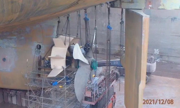 The installation of a Becker-Mewis Duct aboard MV Baffin is being carried out while the CABU carrier undergoes a 5-year Class renewal dry dock